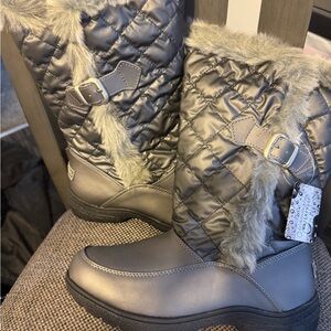 Women’s London fog snow boots